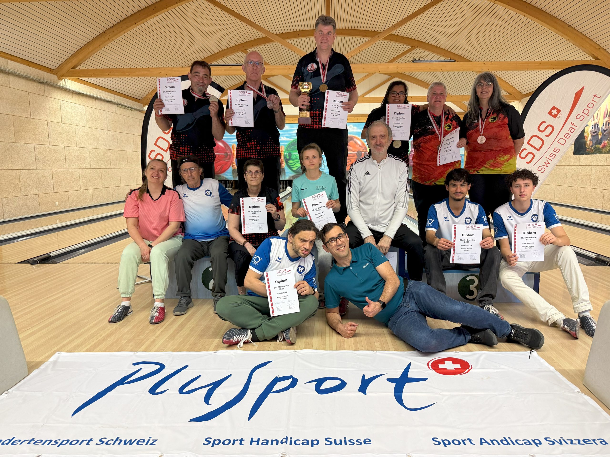 14-250412_SM_Bowling_47